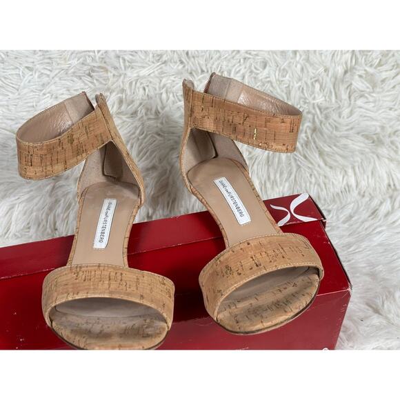 Diane Von Furstenberg Kinder Cork Ankle Strap Heel Womens Size 8 Tan Leather - Picture 2 of 6